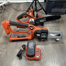 Nlp1800a Black Decker And Ccs818 18v Alligator Chainsaw With Battery Charger
