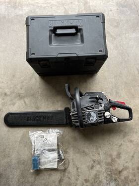 Black Max Bm3818vnm 38cc Engine 18-inch Gas Chainsaw / Read The Description