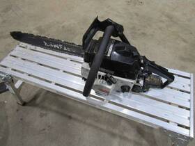 Craftsman 358.356081 Chainsaw With 18 Inch Bar And Chain Runs Used