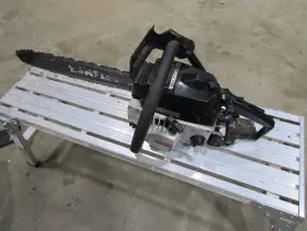 358.356081 Craftsman Chainsaw With 18 Inch Bar And Chain Runs Used
