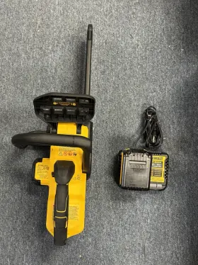 Dccs621 Dewalt Chainsaw New With Battery And Charger