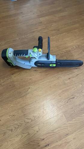 Earthwise Ccs30008 Used 18v 8 Inch Cordless Chainsaw No Charger Motor Tested Battery Test