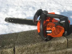 Echo-cs-330t Echo Arborist Chain Saw 14 Inch Bar And Works Great