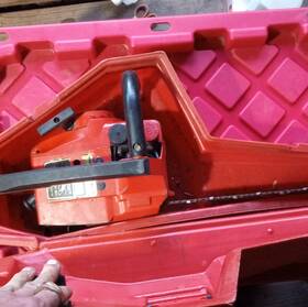 Homelite 1062214 Super 2 Gasoline Chainsaw Automatic Oil With Carrying Case