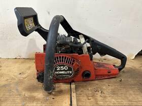 Homelite 10681 250 Chainsaw For Parts Or Repair