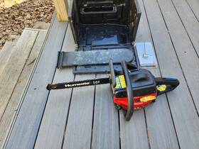 Homelite Ut10901a 33cc Gas Chainsaw With Bar & 2 Chains Case Runs Excellent Light Use