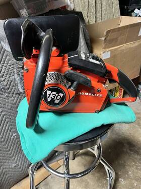 Homelite Vi-130 Chainsaw Mint