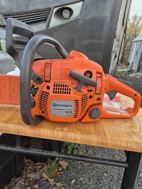 Husqvarna 193802011838 Running 435 X-torq 16 Inch 40.9cc Gas Powered Heavy Duty Chainsaw C-x