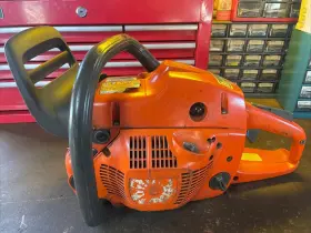 3300207 Husqvarna 460 Chainsaw Powerhead Only Needs Pull Rope Handle Screws