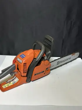 965167935 Husqvarna 435 40.9cc Gas Chainsaw With 16 Inch Bar And Chain