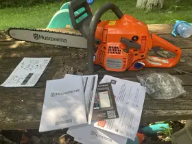 967650903 Husqvarna 440 40.9-cc 2-cycle 18-in Chainsaw 967650903 Husqvarna 440 40.9-cc 2-cycle 18-in Chainsaw