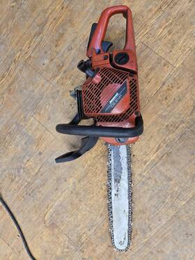 Jonsered Cs2141 Chainsaw Selling As Parts Or Repair Unit
