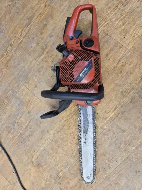 Cs2141 Jonsered Chainsaw Selling As Parts Or Repair Unit