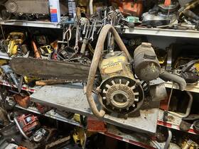 Lombard 34-338 Rare Vintage Wonder 650a Chainsaw With Bar And Good Chain Compression