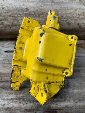 Mcculloch 63060 Chainsaw 795 797 740 Bar Stud Mount Oil Auto Oiler Housing Tank