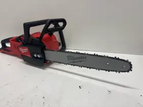 P18021601 Milwaukee Tools 2727-21 Hd Electric Chainsaw With Battery No Charger