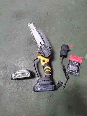 Mitool Kit Xl-ldj013 6ftft Mini Handheld Electric Chainsaw Cordless Chain Saw Wood Cutter With Battery