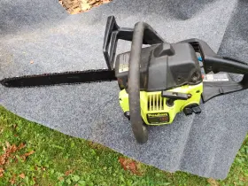 2450 Poulan 2.3 C.i. Chainsaw In Case With 18 Inch Bar