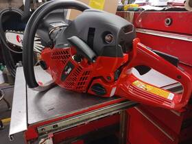 Redmax Husqvarna Gz5000 Chainsaw With 16 Inch Bar And Chain Brand New Metal Crankcase Hbar