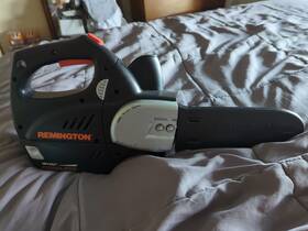 Remington Rm0818b Cordless 8 Inch Chainsaw 18v Battery Powered Model