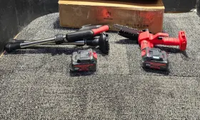 Gjb-003 Ueekee Red Cordless Pole Saw Mini Chainsaw With 20v Battery Powered For Trimming
