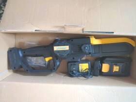 Yardworks 239-1572 6 Inch Mini Chainsaw 20 Volt Model Battery Operated